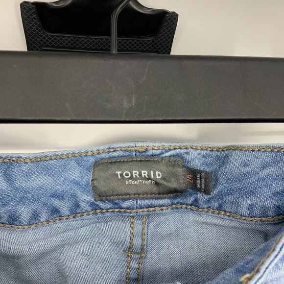 Torrid Denim Shorts Vintage Stretch Mid Rise Blue Distressed - Picture 5 of 11